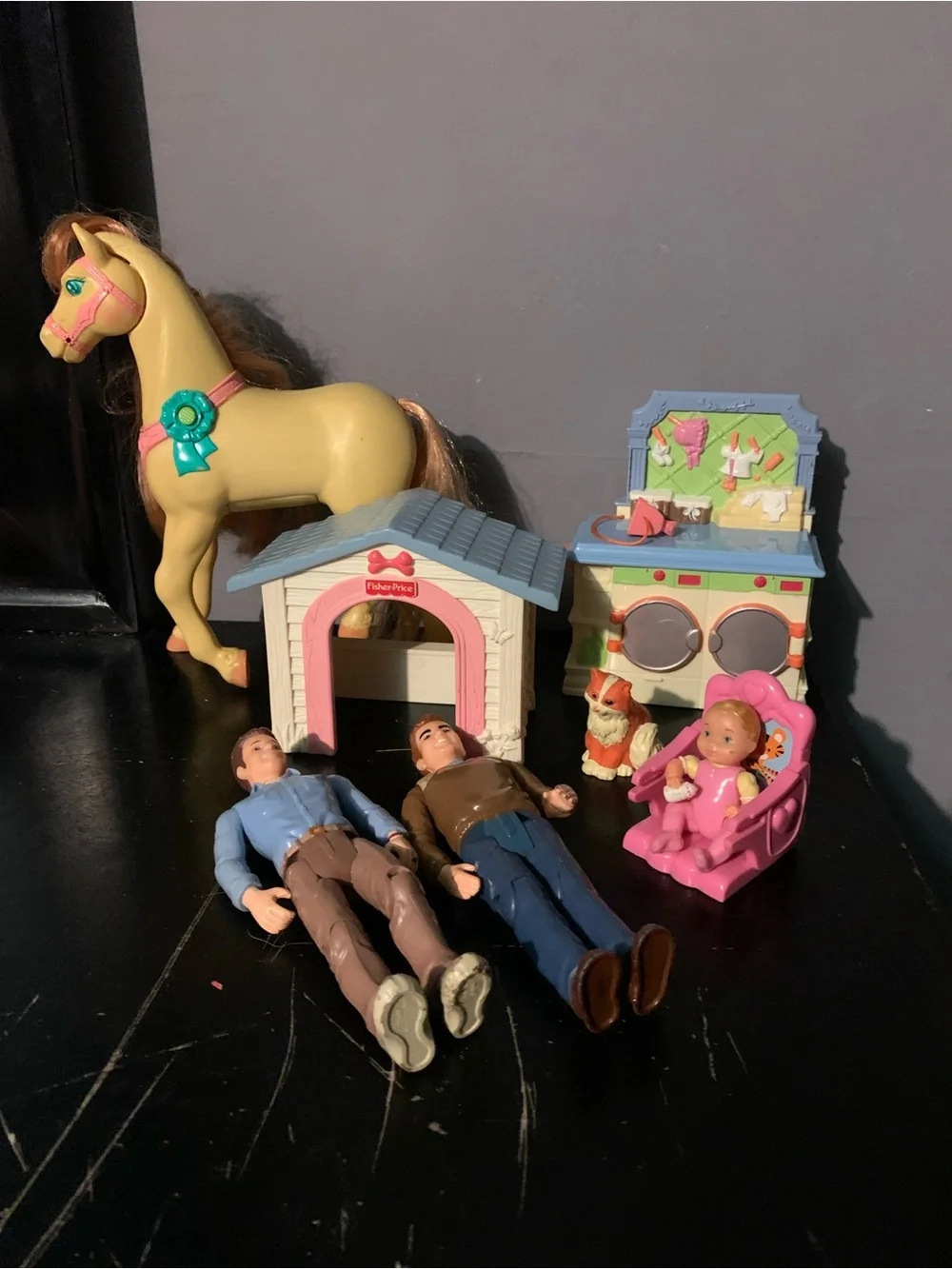 Vtg Fisher Price Loving Family Doll House Lot Furniture Bed Kitchen Characters